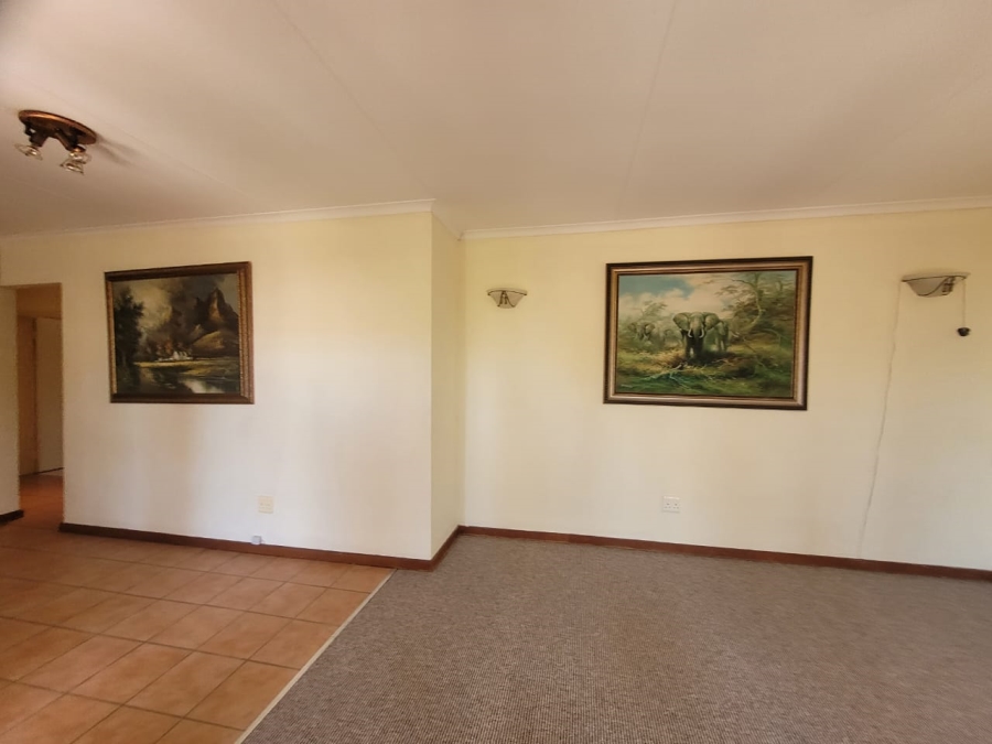 4 Bedroom Property for Sale in Wavecrest Eastern Cape